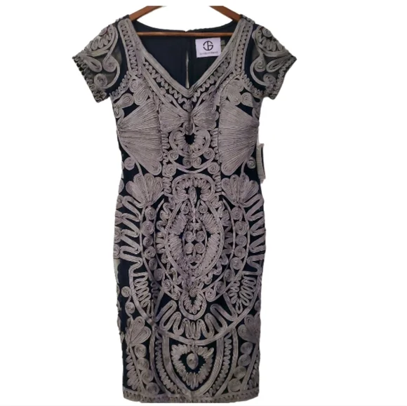 green emerald velvet dress Scalloped Embroidered Midi Dress  JS Collections